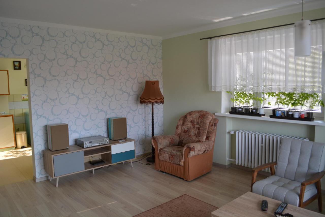 Slušovice Retro Vilaゲストハウス エクステリア 写真